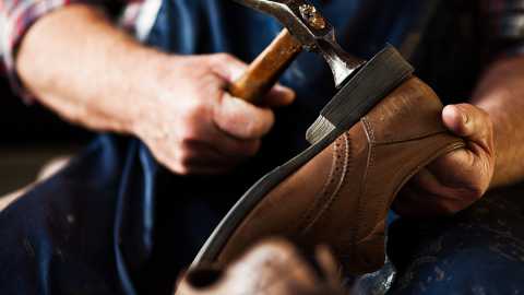 fixing shoe heel